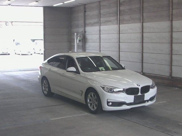 5083 BMW 3 SERIES 3X20 2014 г. (ARAI Bayside)